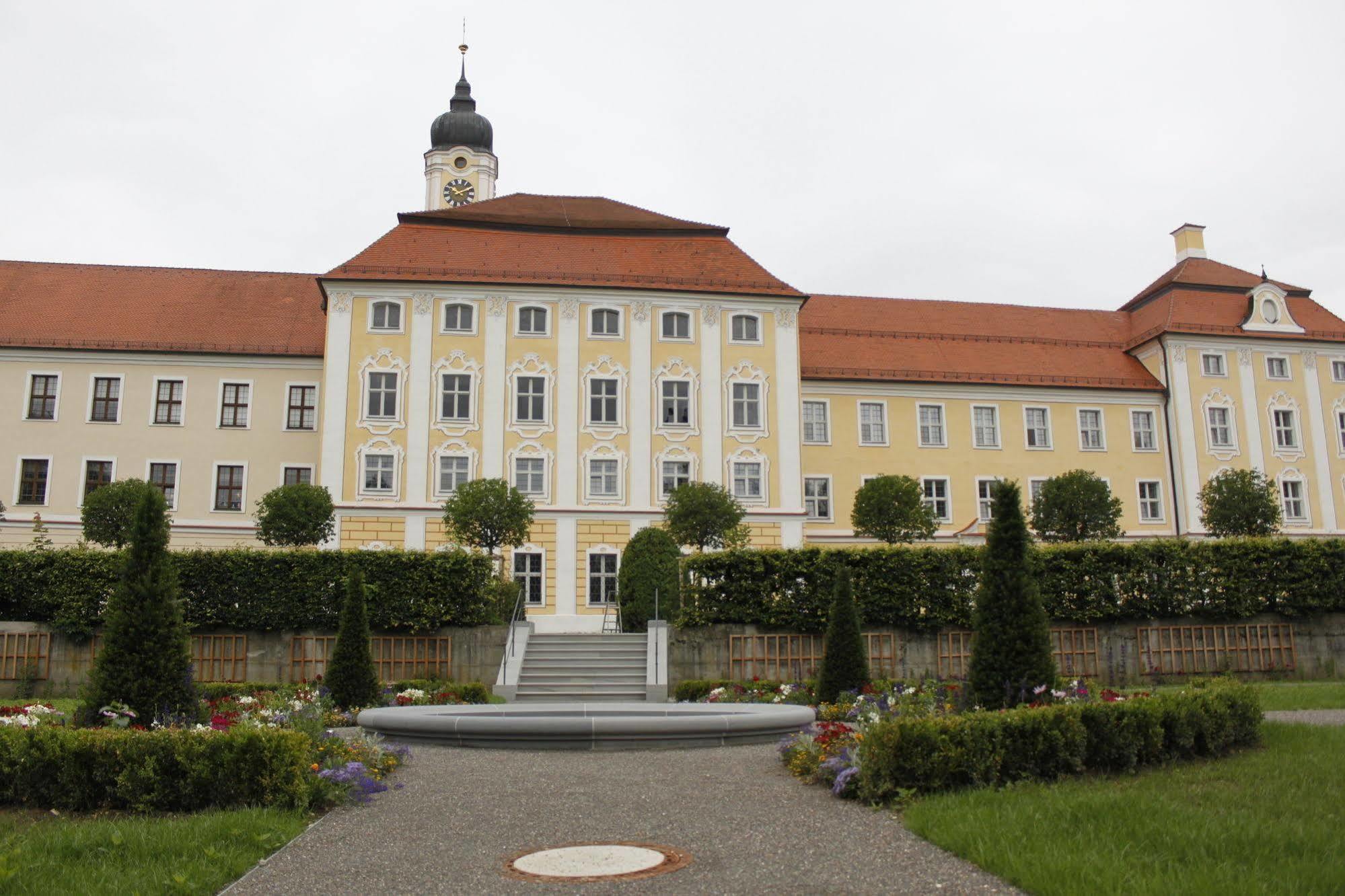 Klostergasthof Roggenburg Luaran gambar
